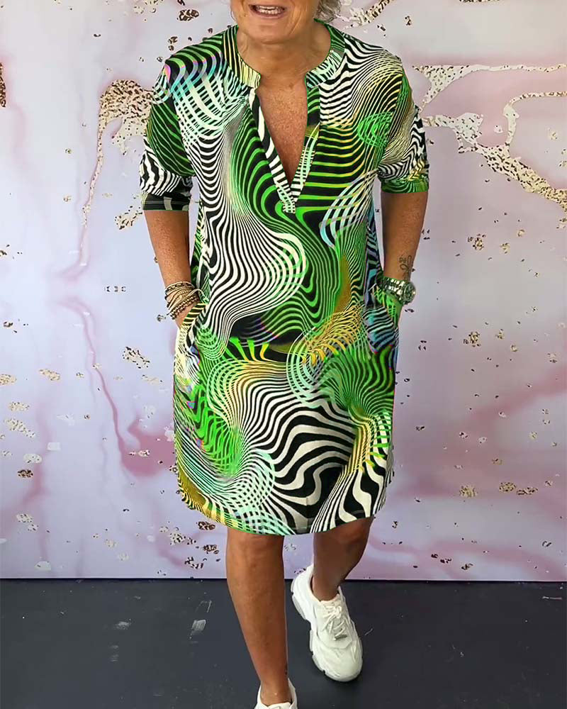 Colorful printed V-neck half-sleeve pocket dress