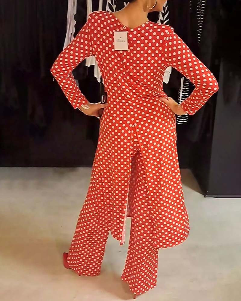 Elegant polka dot slit suit