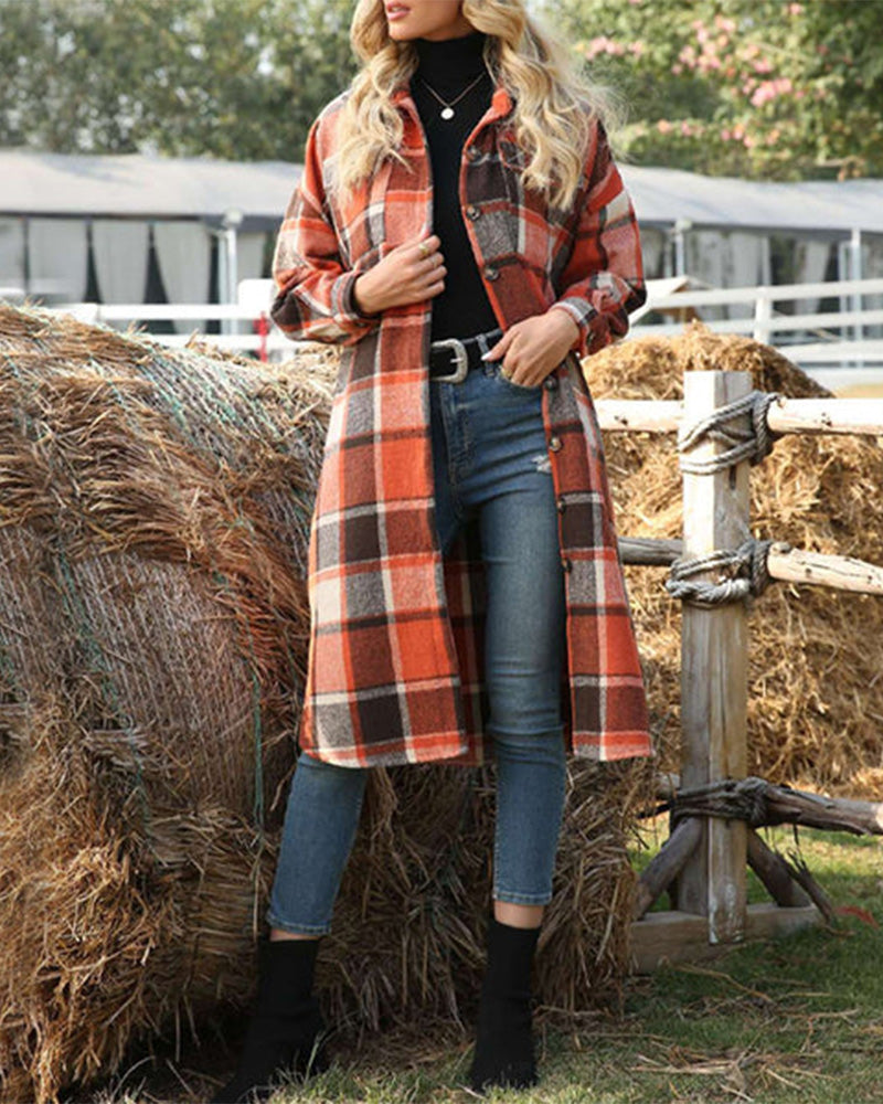 Buttoned lapel plaid coat