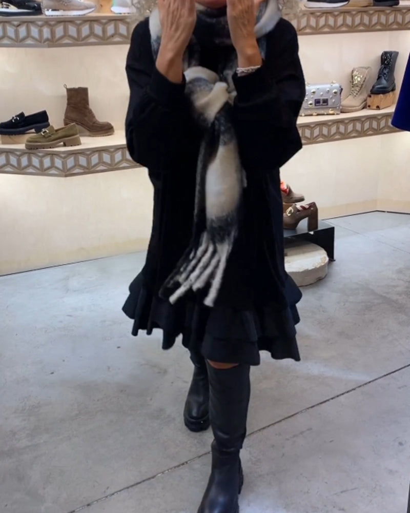 Artistic and elegant long-sleeved dress