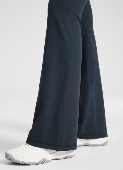 Secretsculpt™ No Front Seam Flare Legging 31''