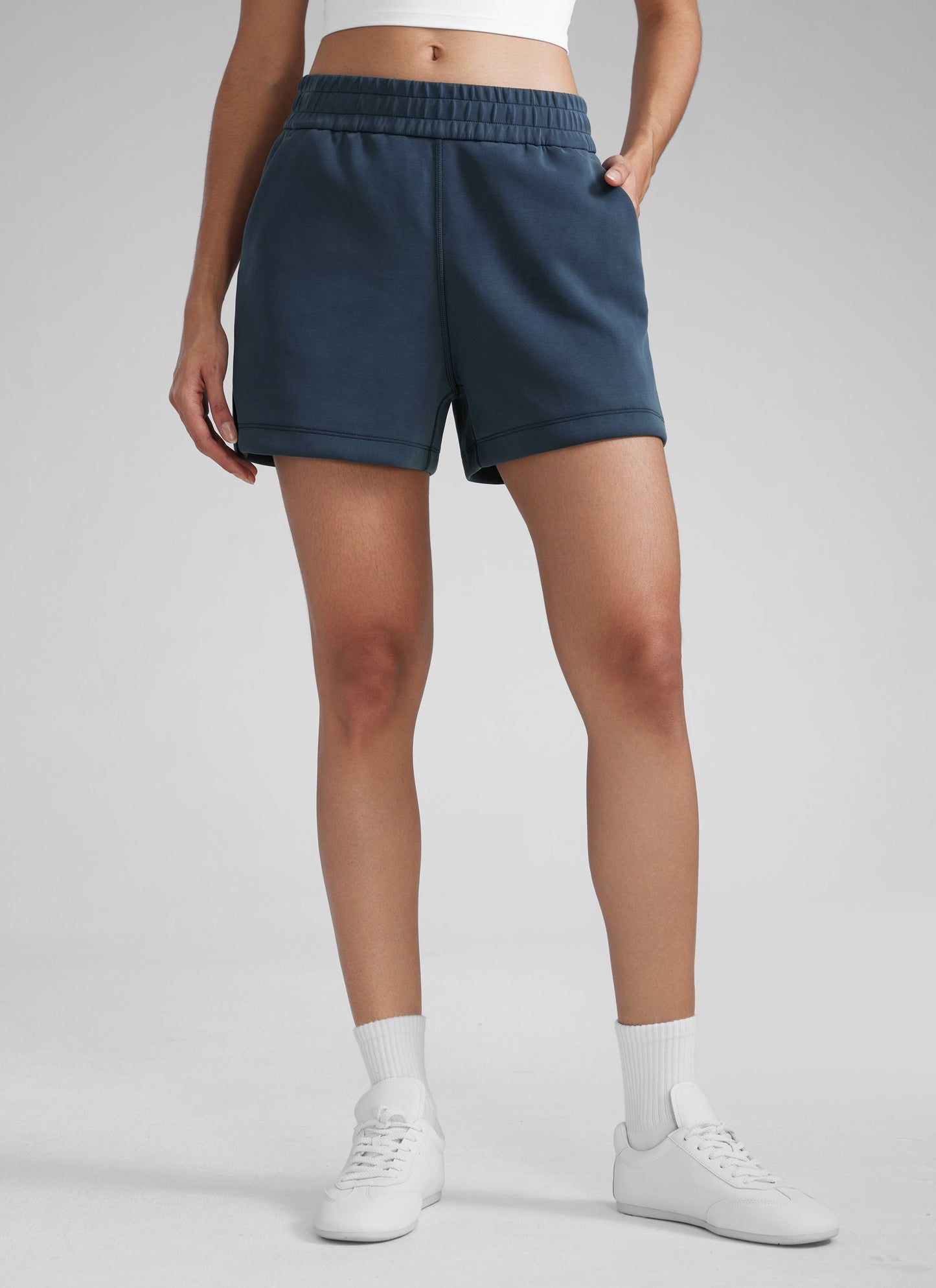 SoftAura Drawstring Pocket Sweat Short 4”