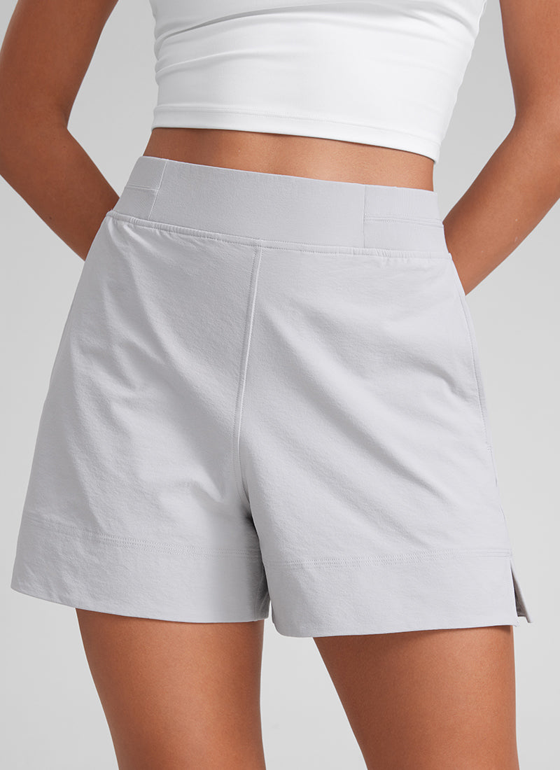 Linerless V Slit Pocket High Rise Short 4"
