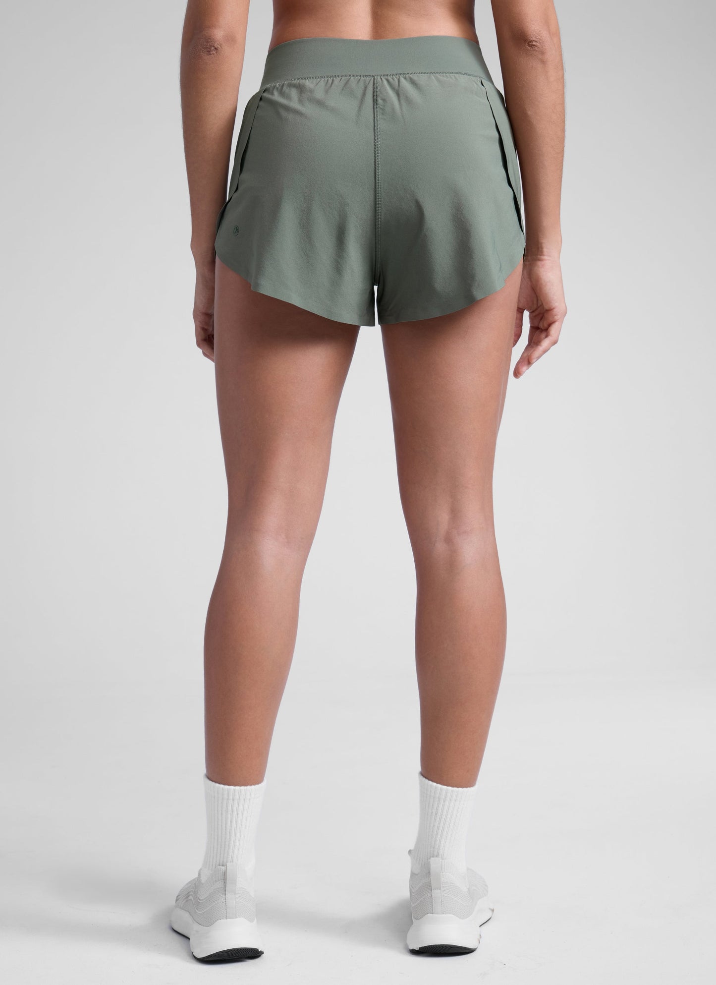 Feathery-Fit Soft Dolphin Lined Short 3''